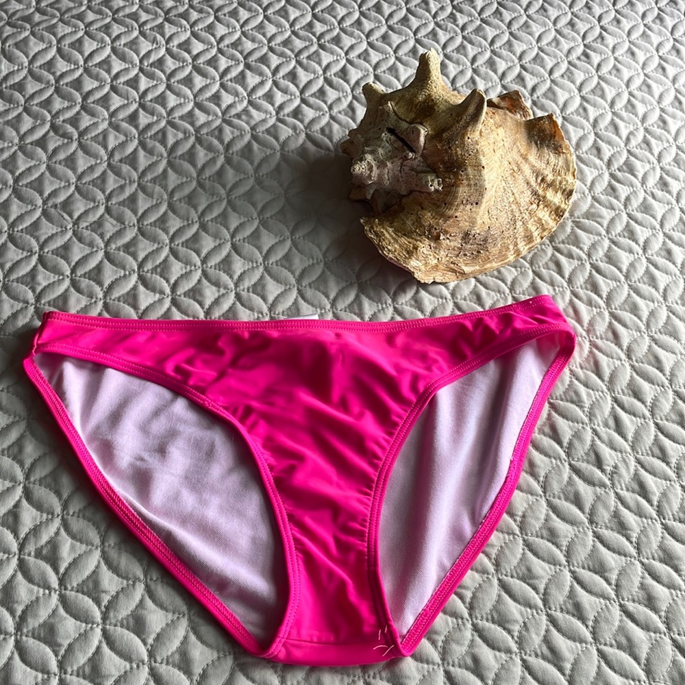 Cute bathing suit bottoms ( bag E)